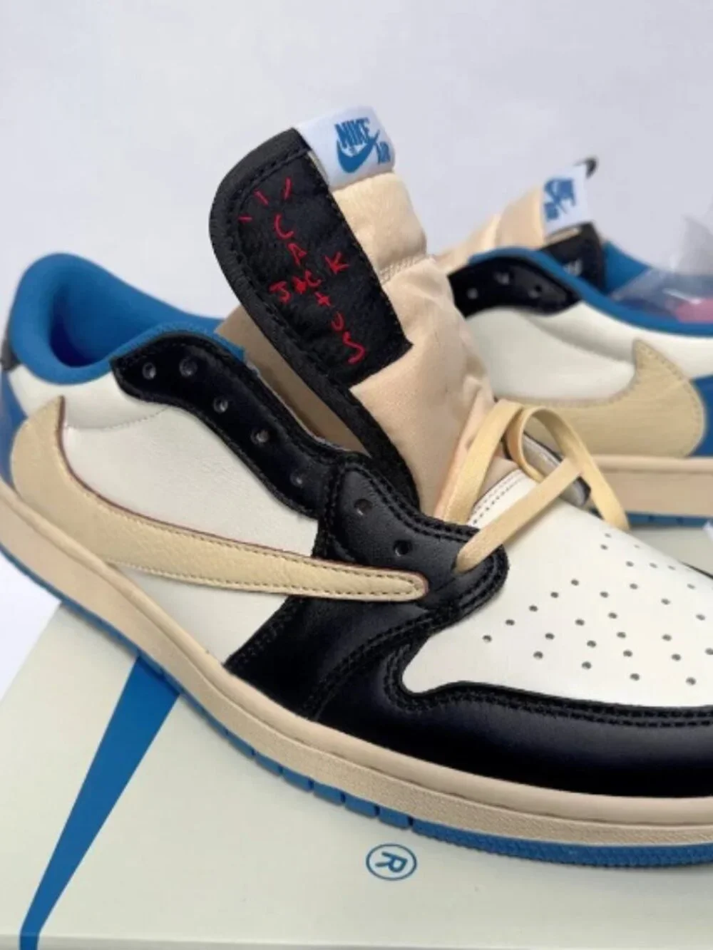 Air Jordan 1 Low OG SP Travis Scott x Fragment